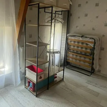 Holiday home Le De La Menuiserie